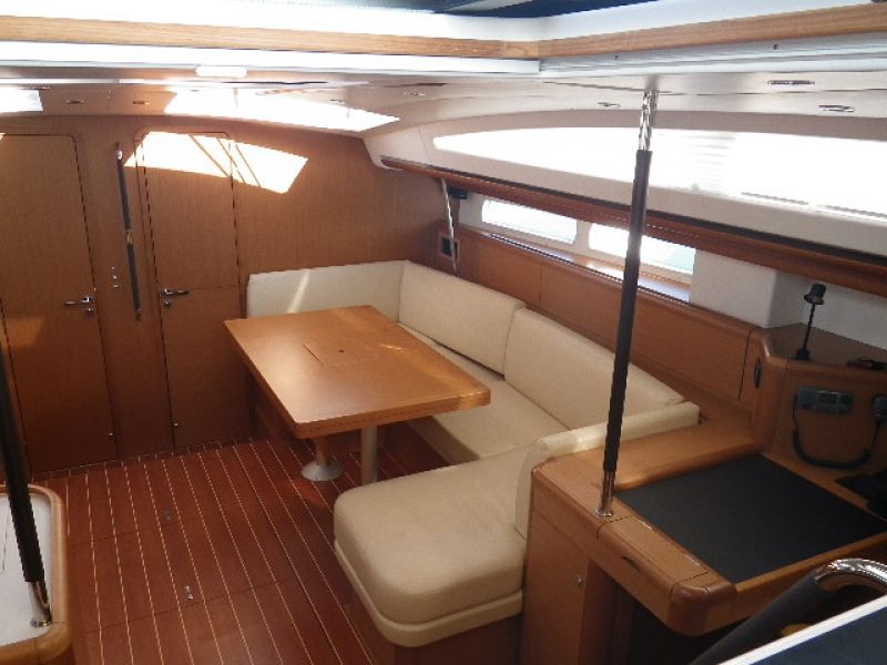 Jeanneau 57