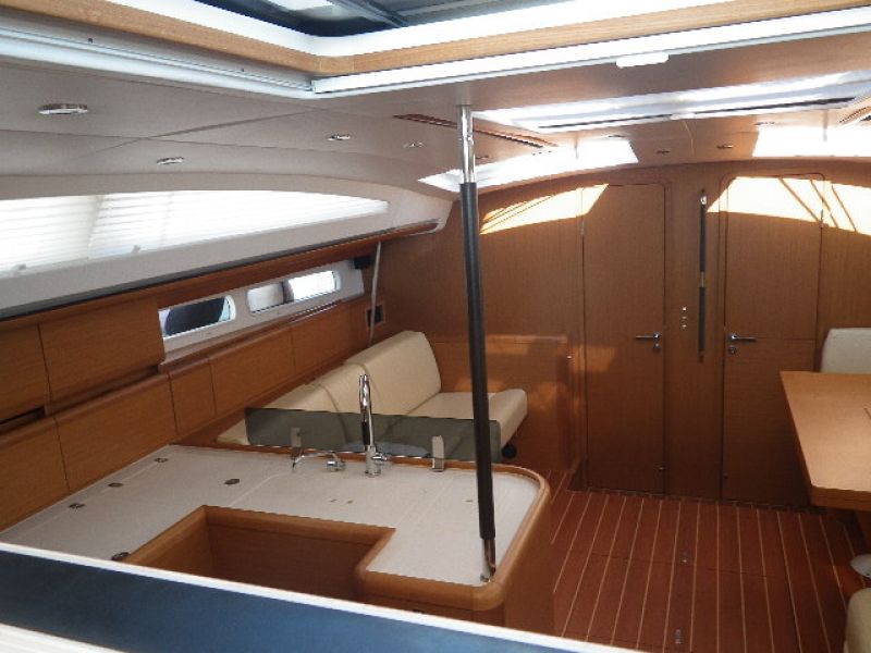 Jeanneau 57