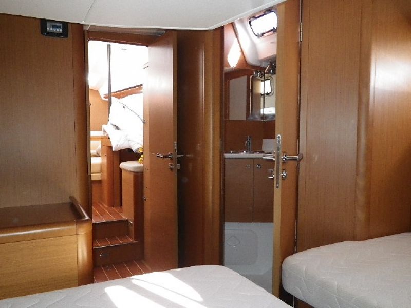 Jeanneau 57