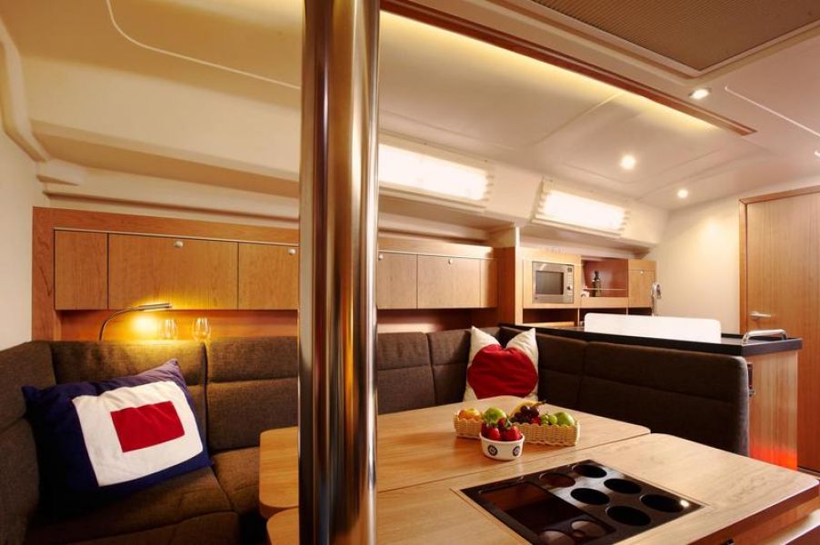 Hanse 415