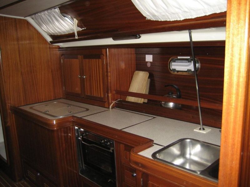 Bavaria 47