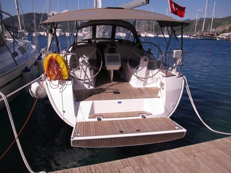 Bavaria Cruiser 37 - 3 cab
