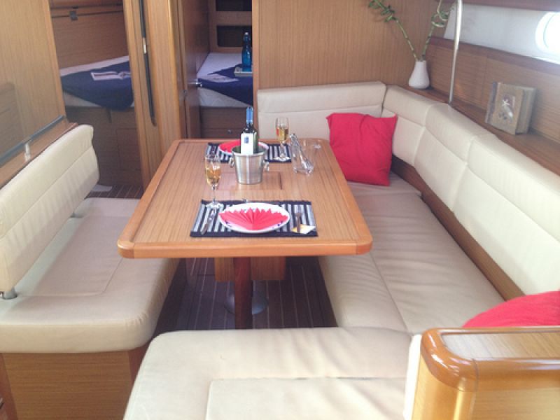 Sun Odyssey 44i (2009)
