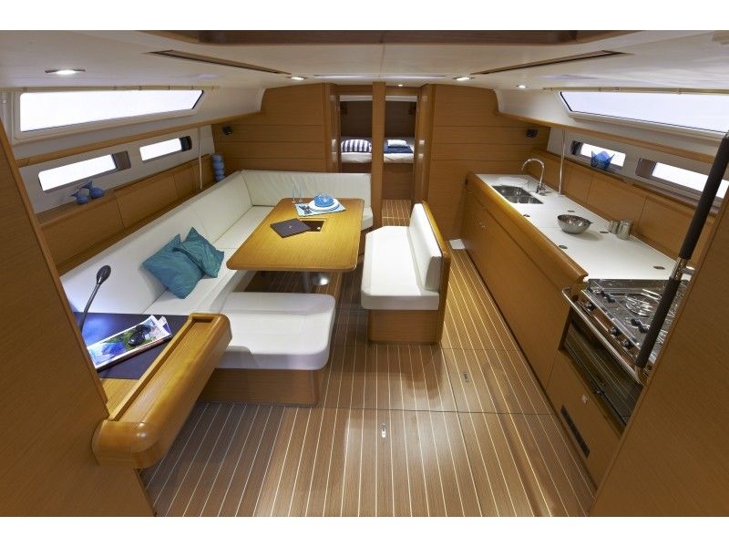 Sun Odyssey 469