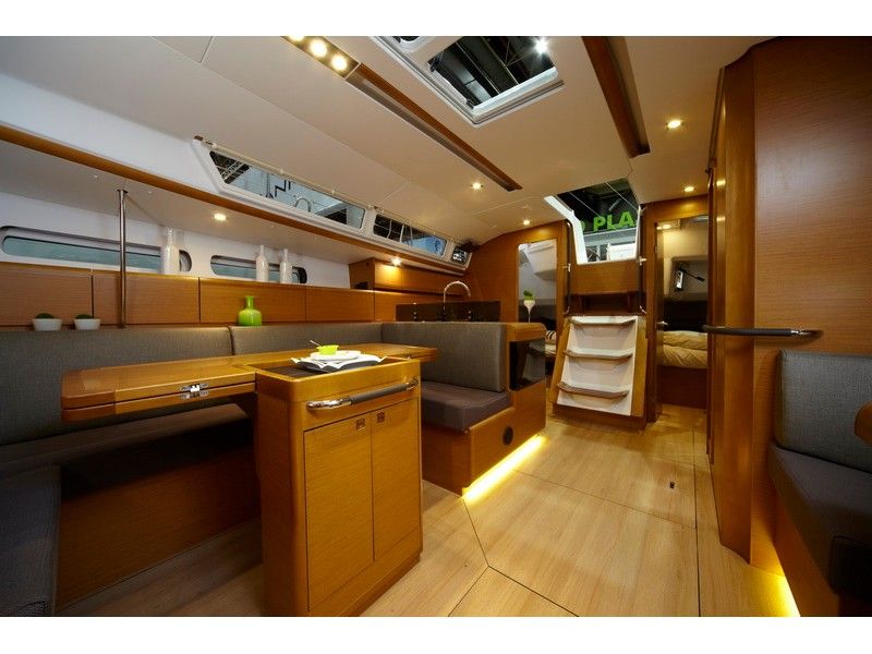 Sun Odyssey 439