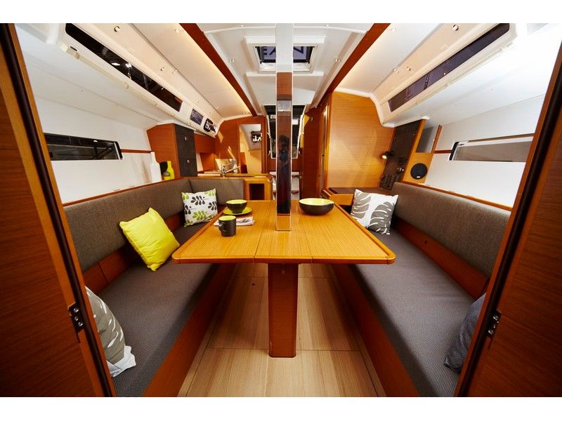 Sun Odyssey 349