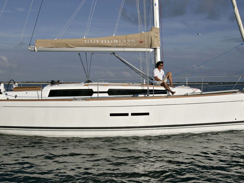 Dufour 375