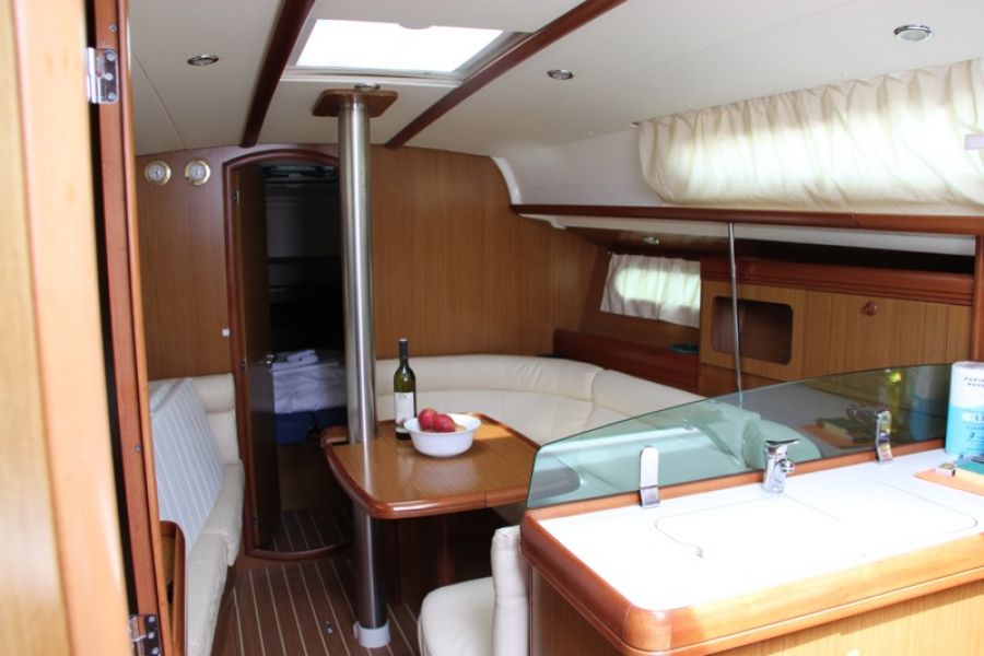 Sun Odyssey 36i