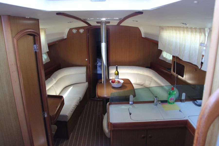 Sun Odyssey 36i