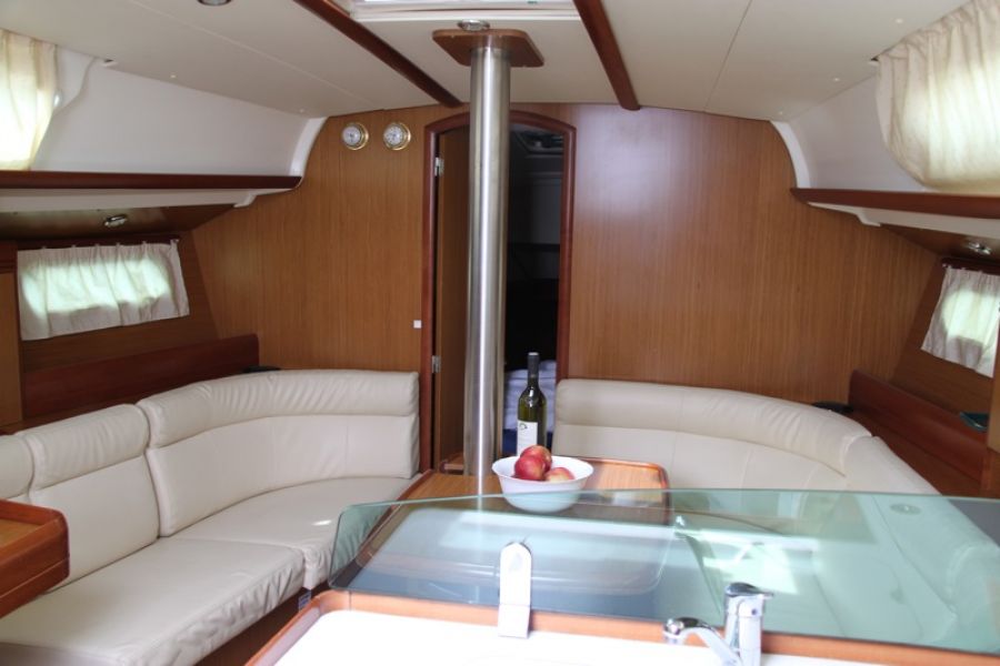 Sun Odyssey 36i
