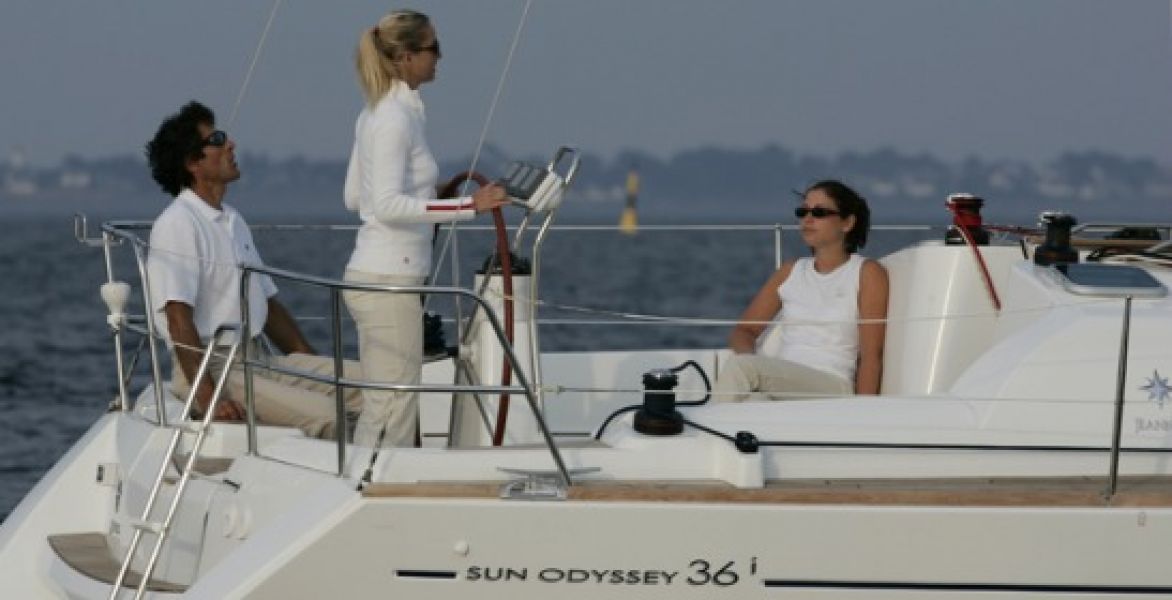 JEANNEAU SO 36i (2 cabinas)