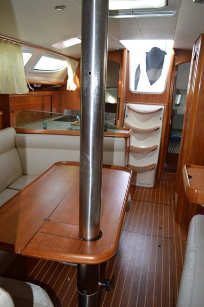 Sun Odyssey 35