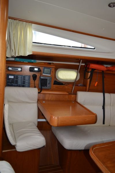 Sun Odyssey 35
