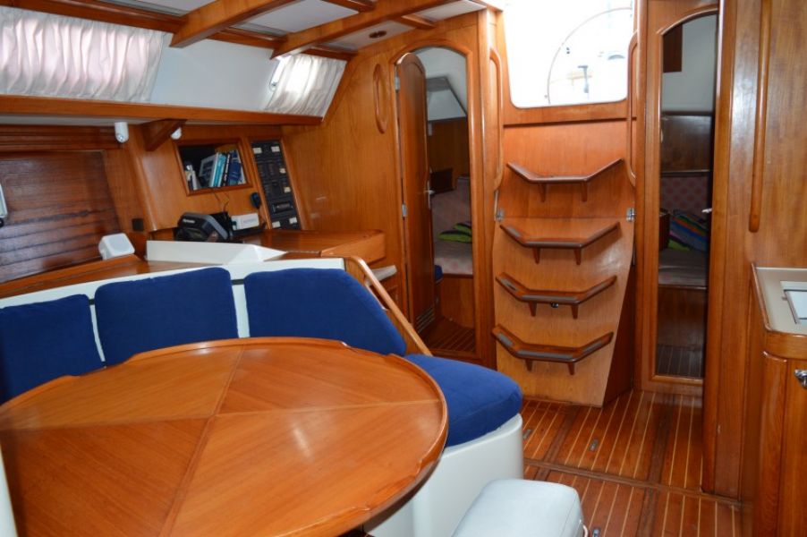 Sun Odyssey 42