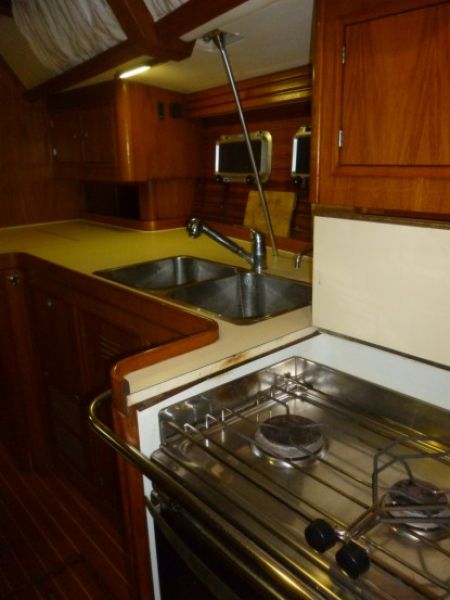 Sun Odyssey 42