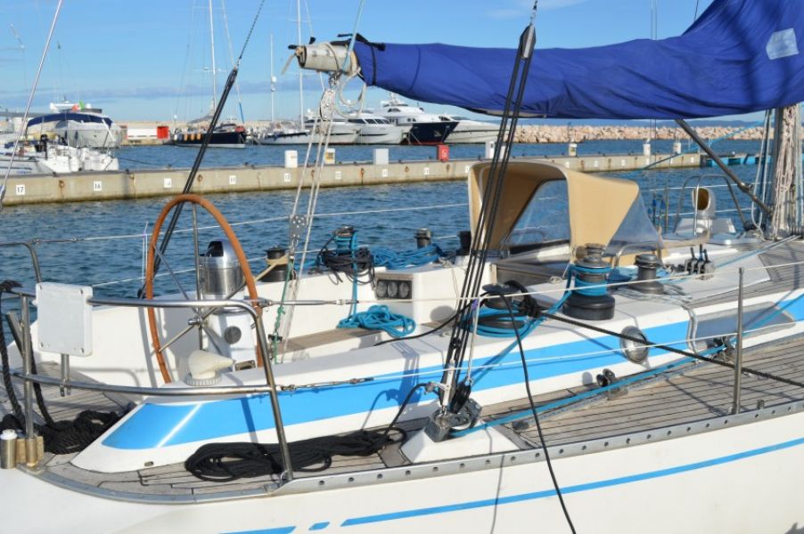 Swan 39