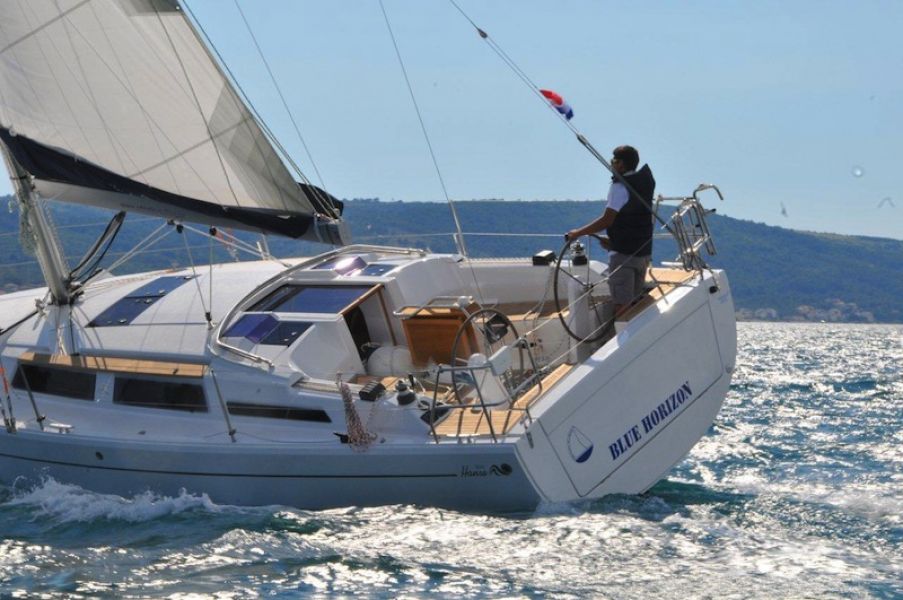 Hanse 345 