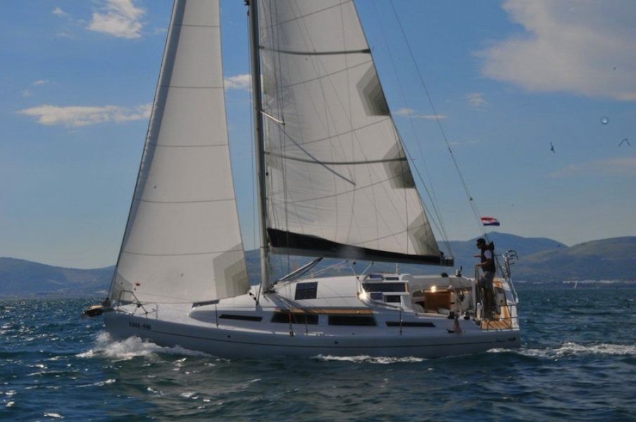 Hanse 345 
