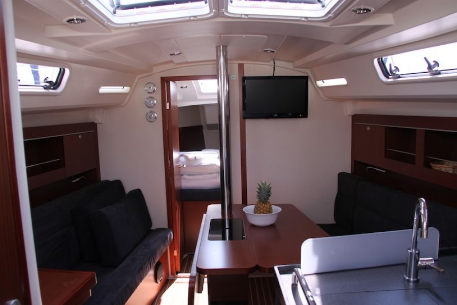 Hanse 345 