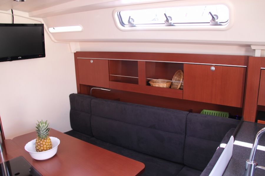 Hanse 345 