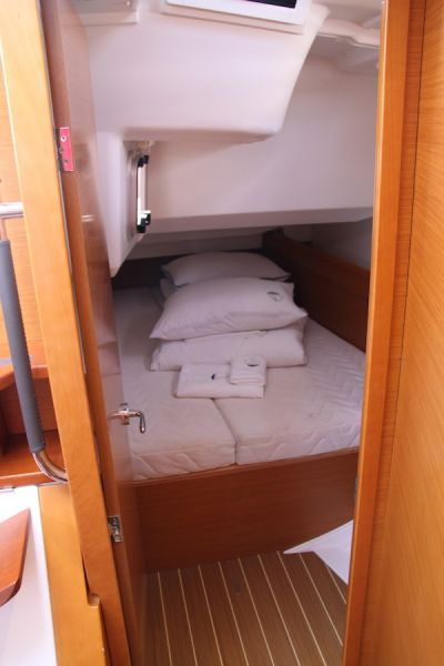 Sun Odyssey 439 owner version 