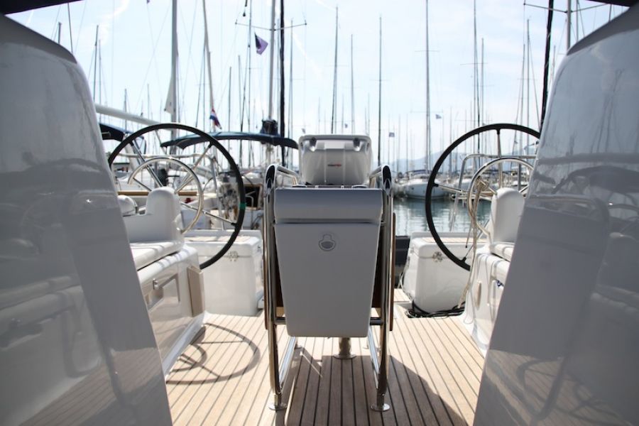 Sun Odyssey 439 owner version 