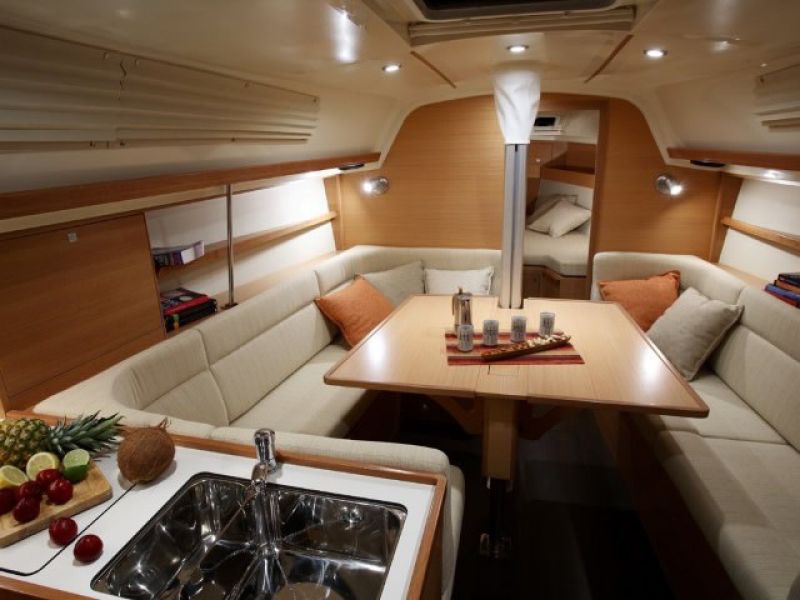 Elan 340