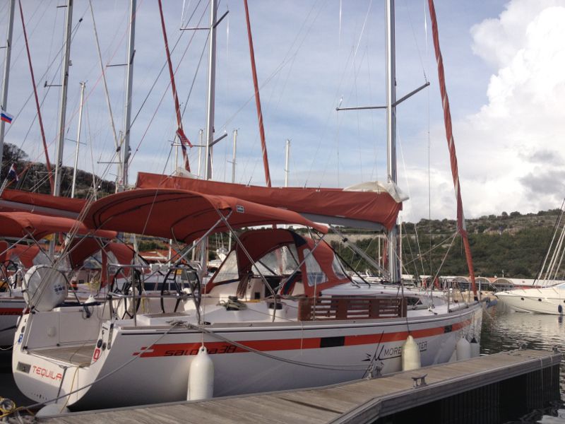 Salona 38