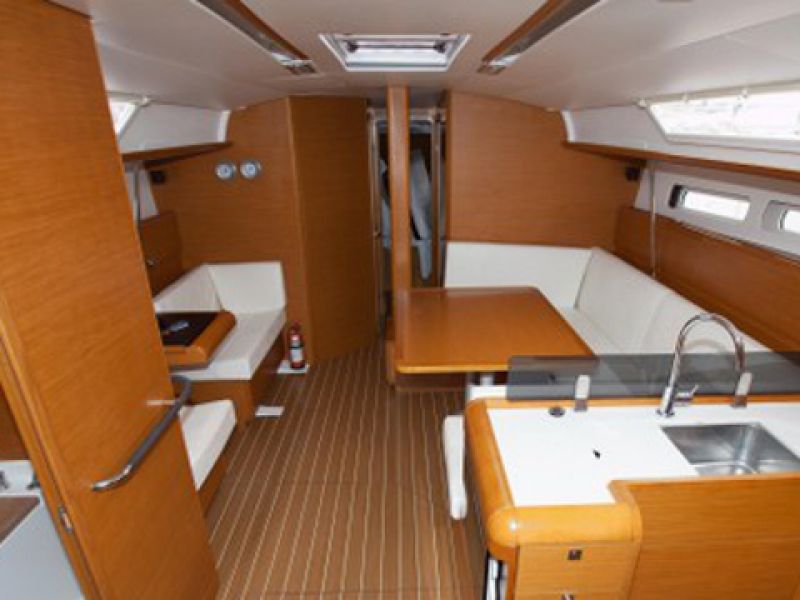 Sun Odyssey 439
