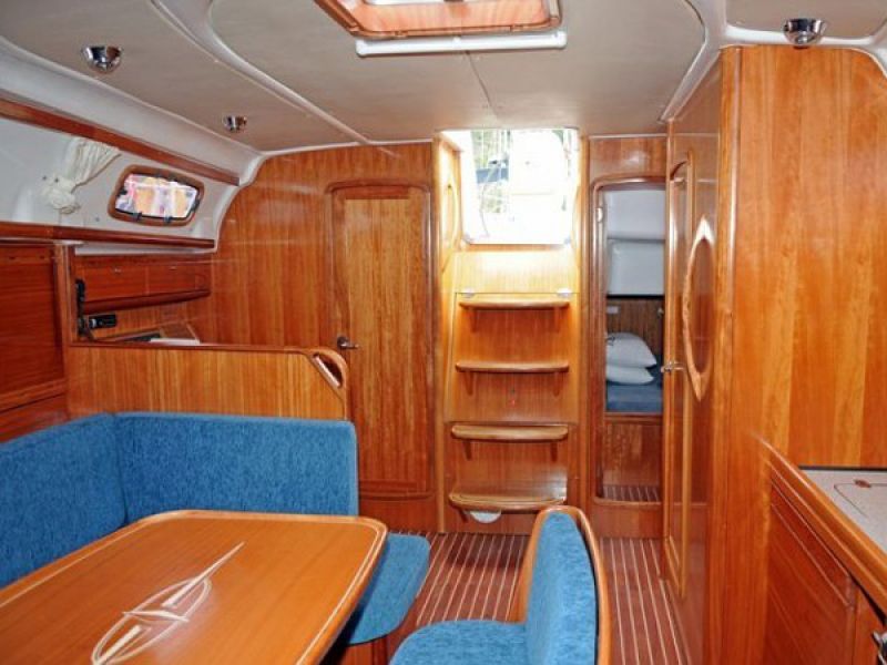 Bavaria 39