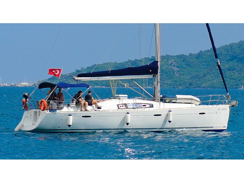 Oceanis 43