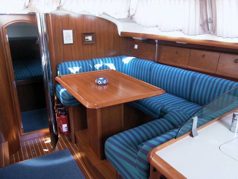 Sun Odyssey 43