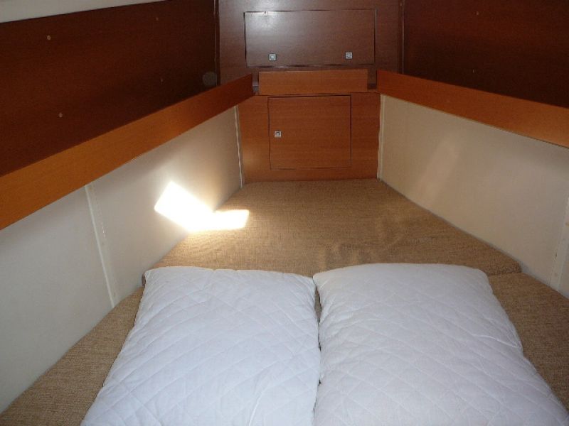Elan 410
