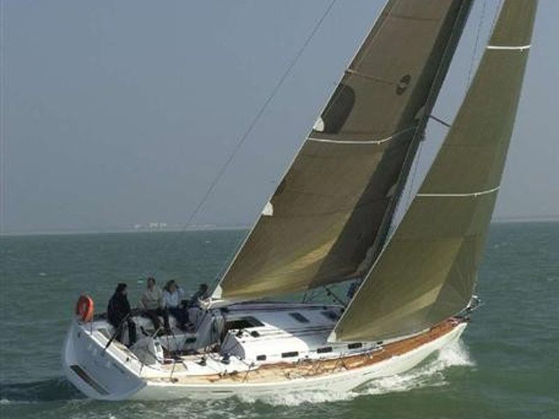Beneteau First 447