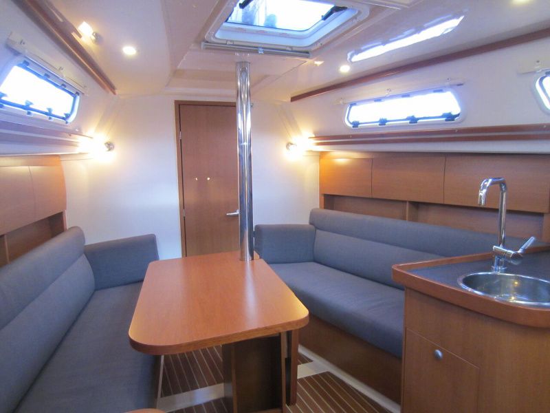 Hanse 325