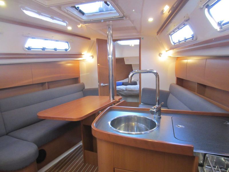 Hanse 325