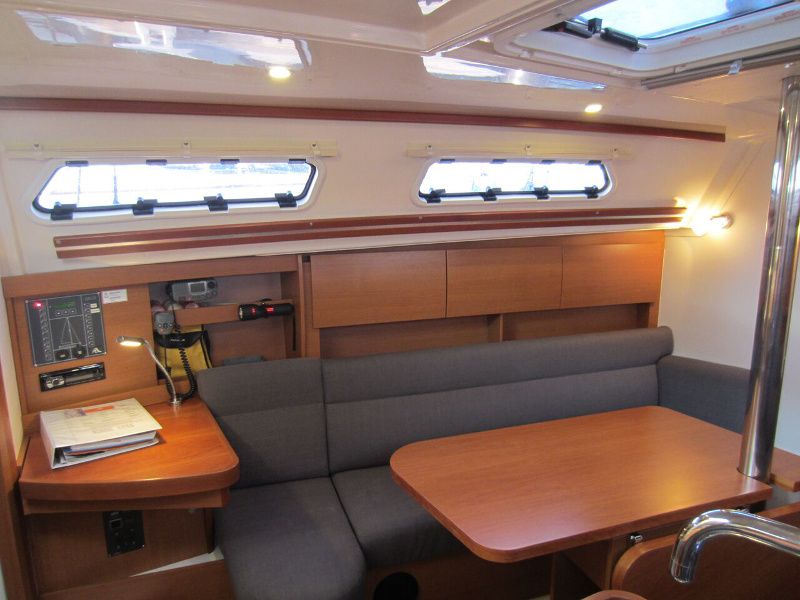 Hanse 325