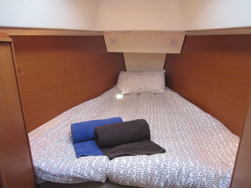 Hanse 325
