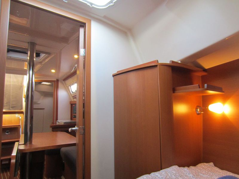 Hanse 325
