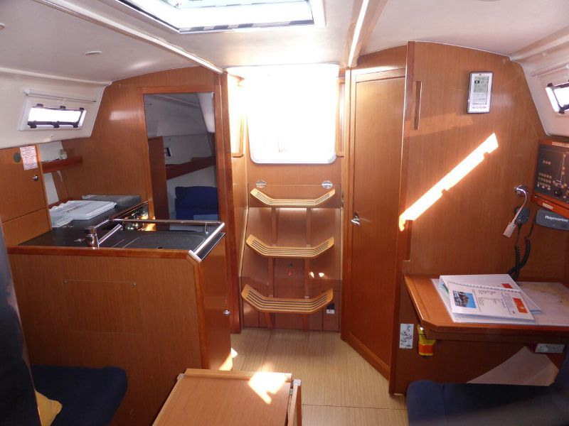 Bavaria 32