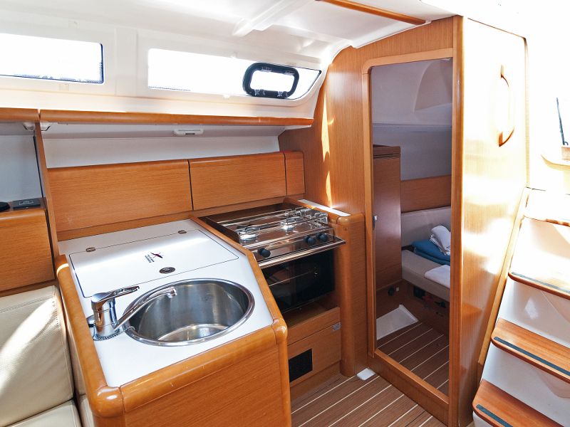 Sun Odyssey 33i