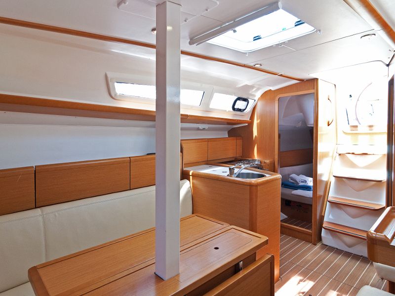 Sun Odyssey 33i