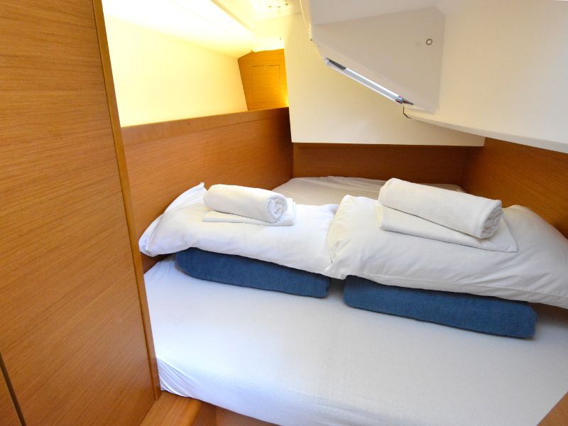 Sun Odyssey 349