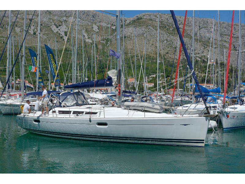 Sun Odyssey 42i