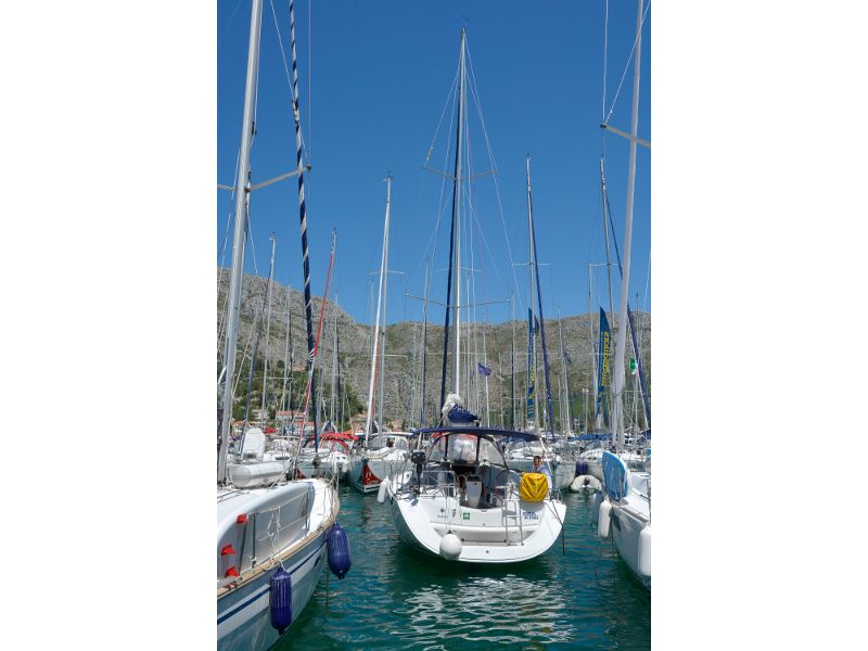 Sun Odyssey 42i