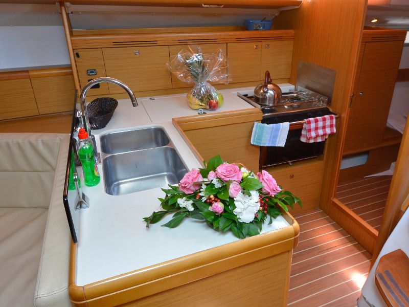 Sun Odyssey 42i
