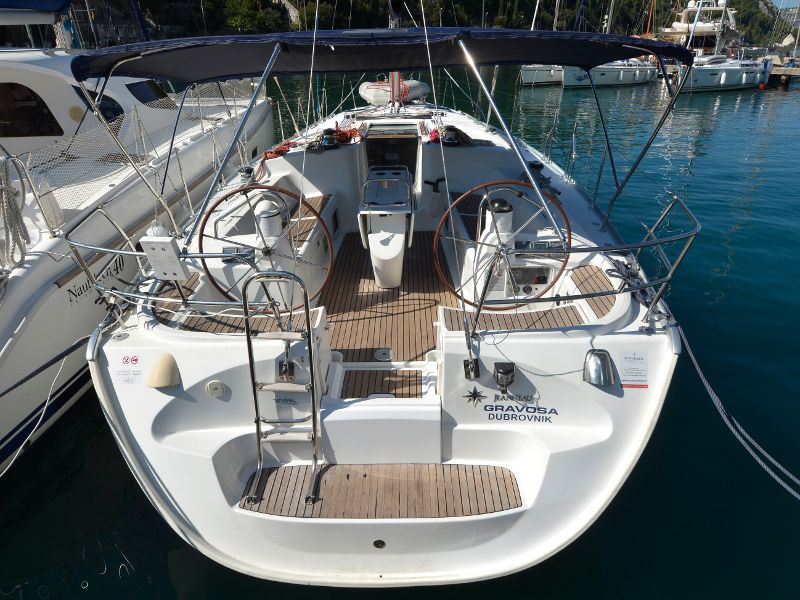 Sun Odyssey 43