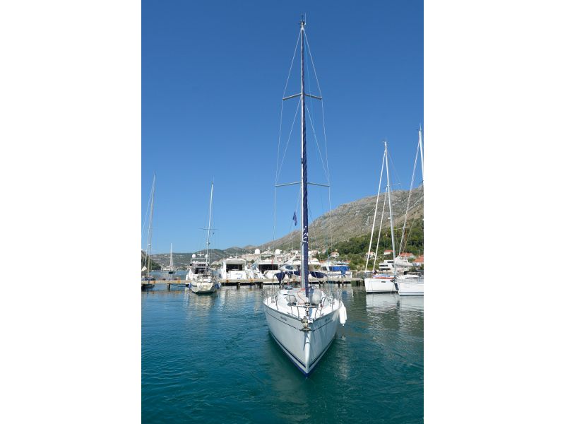 Sun Odyssey 43