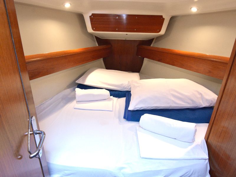 Sun Odyssey 43