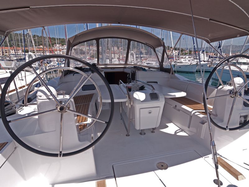 Sun Odyssey 469